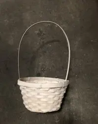Medium Round Bamboo Basket with Handle 20.5cmDx10.5cmH(36cmTH)  Whitewash