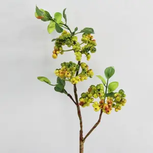 Small Berry Cluster Spray 48cm Green